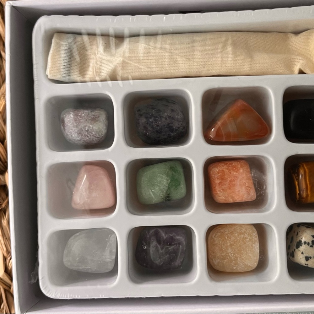 Healing Stones Set - Picture 5 of 6